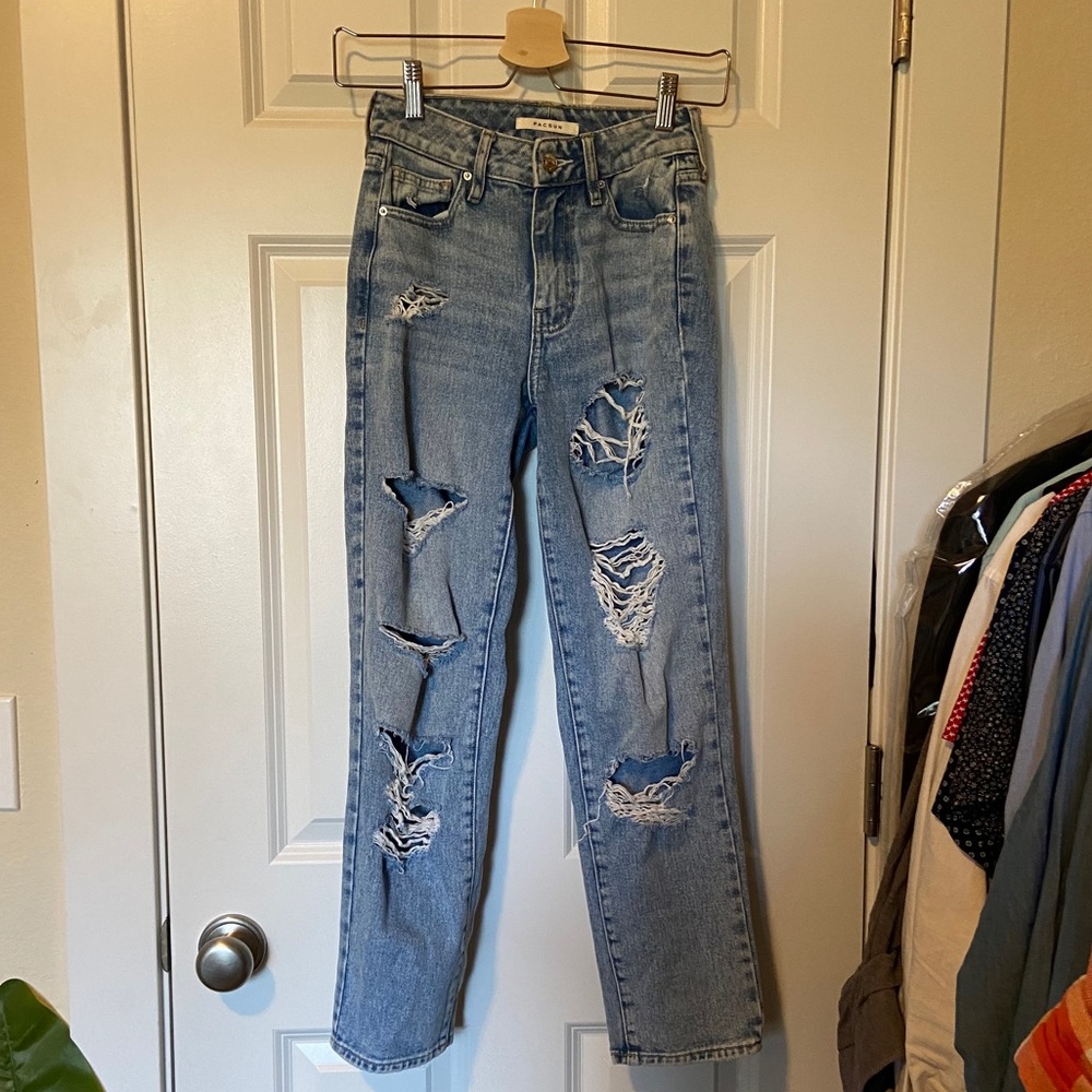 Pacsun distressed Mom jeans size 22 (very small)